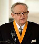 Martti Ahtisaari får fredspriset. Foto: Fred Ernst/Scanpix.